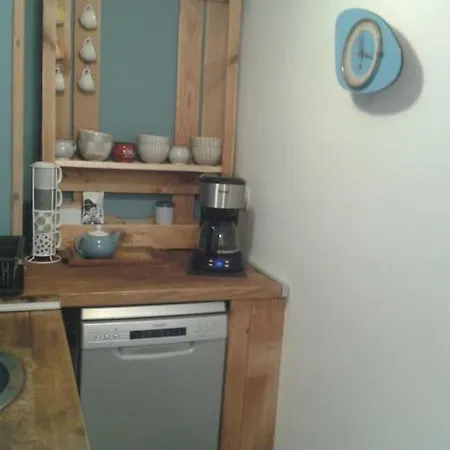 Independant شقة *